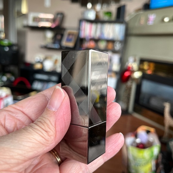 Burberry Kisses Hydrating Lip Color #73 Bright Coral.  New!  No box. - Picture 2 of 4